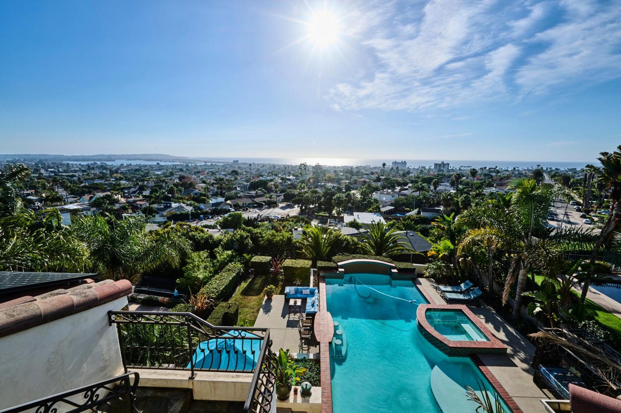 Spacious Guest House, Pool&spa, Close To Beach! *
