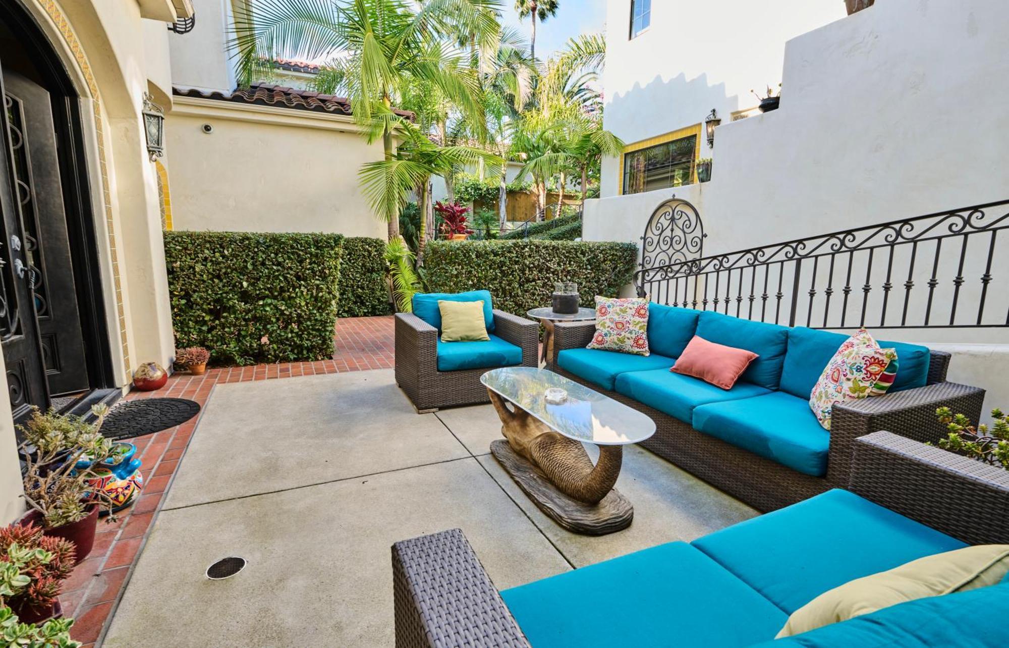Spacious Guest House, Pool&spa, Close To Beach!