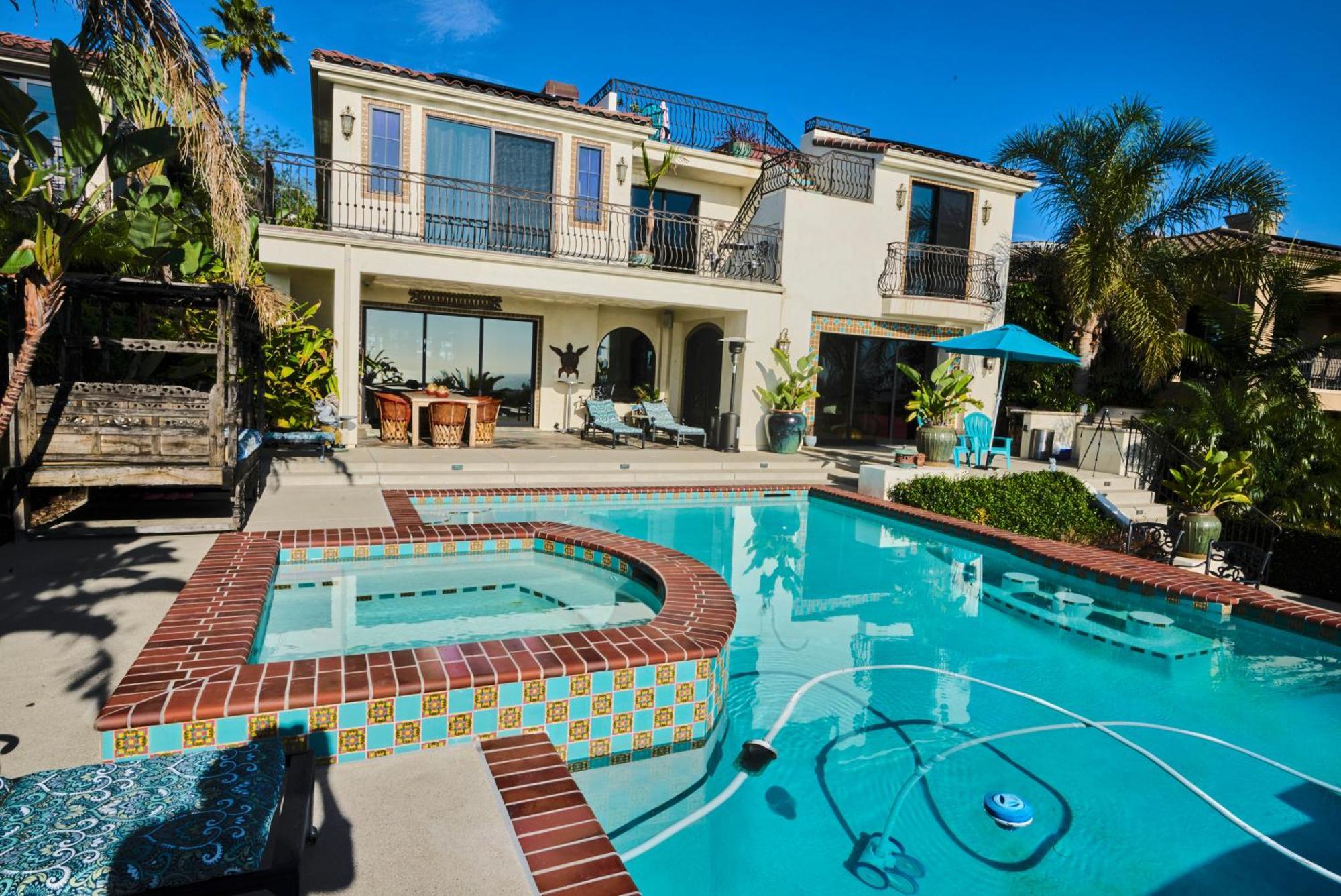 Casa de hóspedes 360 Degree Ocean & Views With Pool, Spa, Close To The Beach! Pets Ok